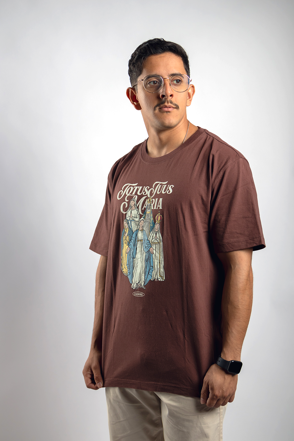 Camiseta Oversized Totus Tuus Maria - Marrom ref 3225