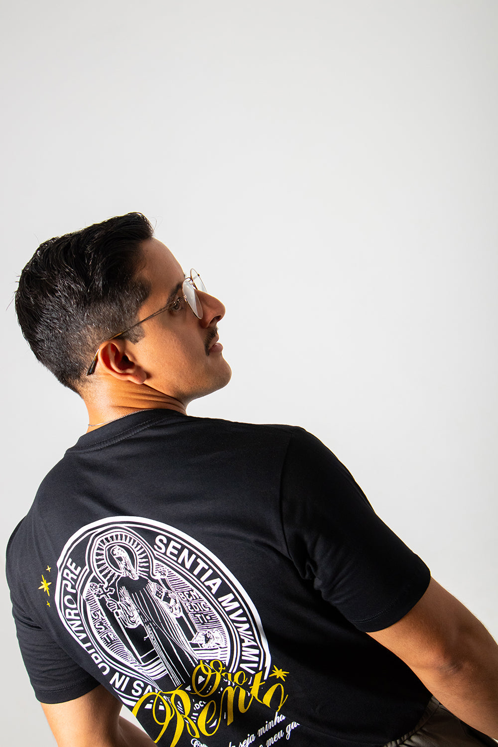 Camiseta Medalhão São Bento - Preto ref 3226