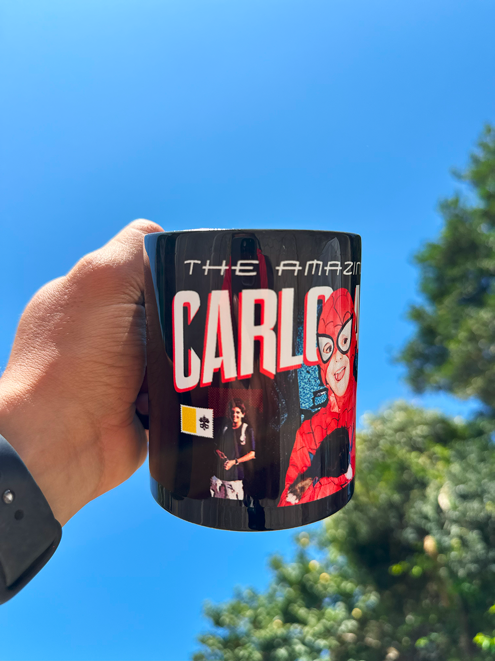 Kit Camiseta Oversized São Carlo Acutis - Super Heroi + Caneca