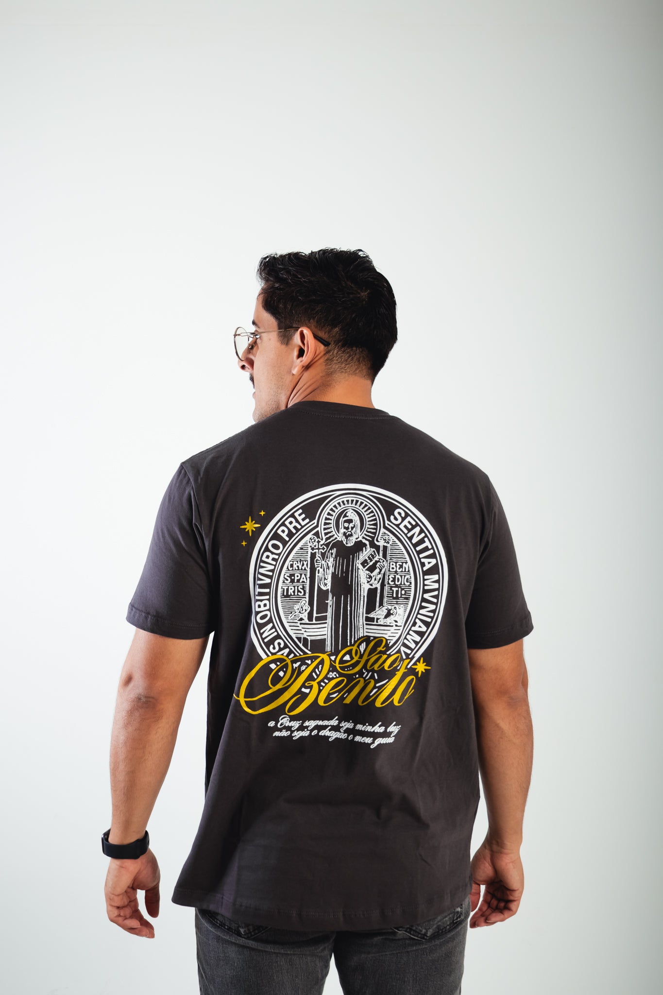 Camiseta Medalhão São Bento - Grafite ref 3226