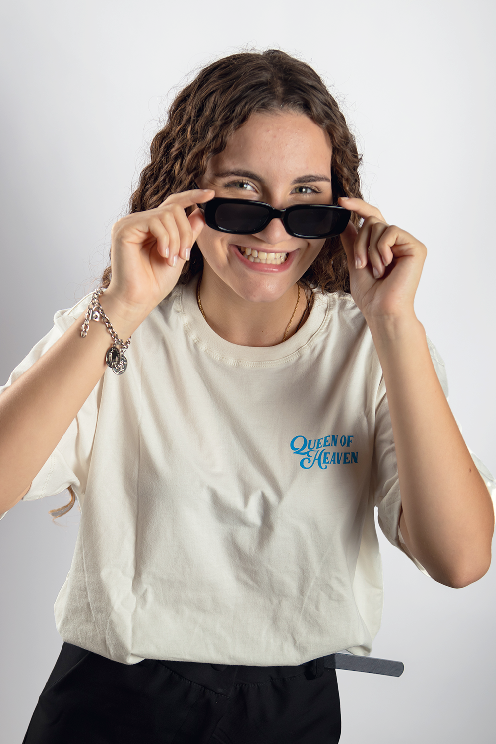 Camiseta Oversized Rainha dos Céus - Off White ref 3199
