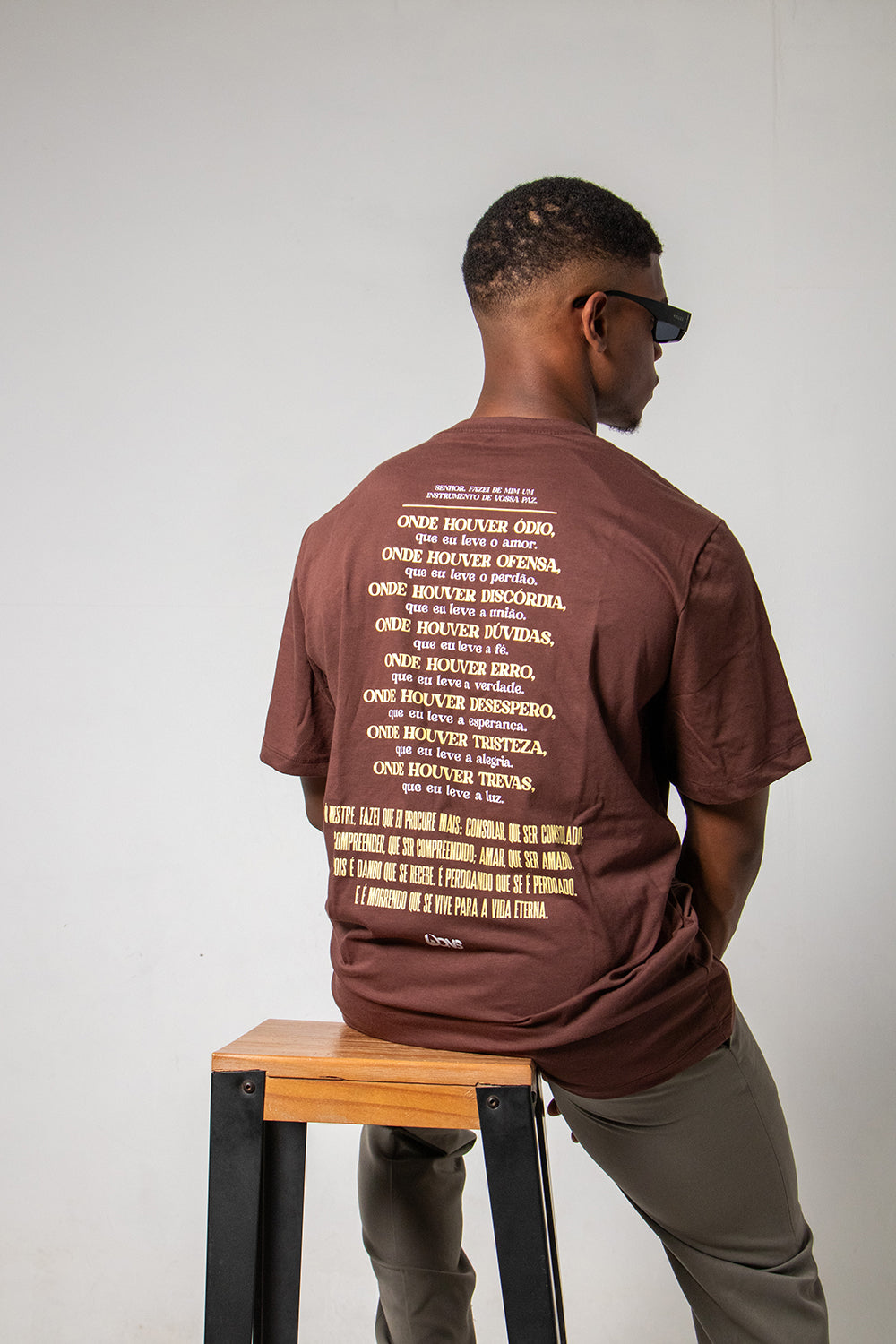 Camiseta Oversized UseDons São Francisco de Assis - Marrom ref 3178