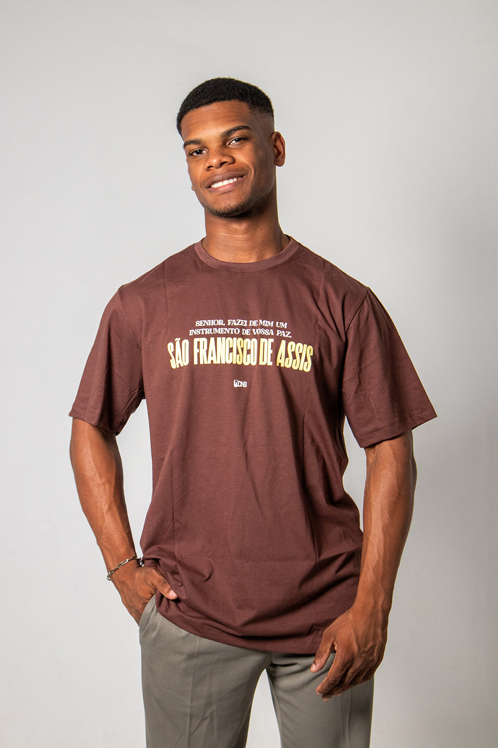 Camiseta Oversized UseDons São Francisco de Assis - Marrom ref 3178
