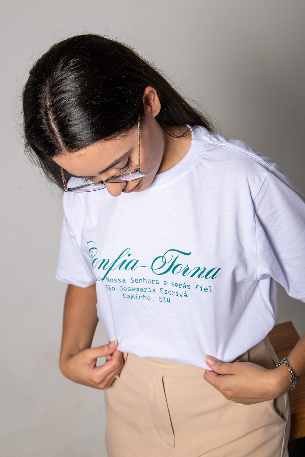 Camiseta Confia, Torna, Invoca - Branco ref 3233