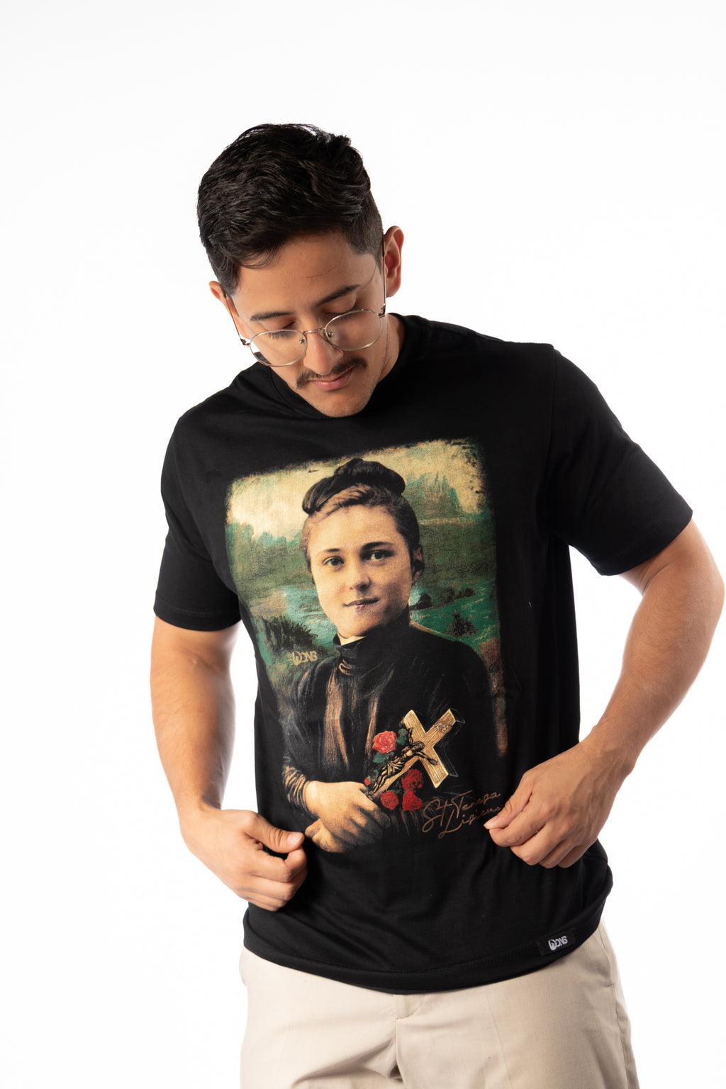 Camiseta Santa Teresinha do Menino Jesus Quadro - Preto ref 3256