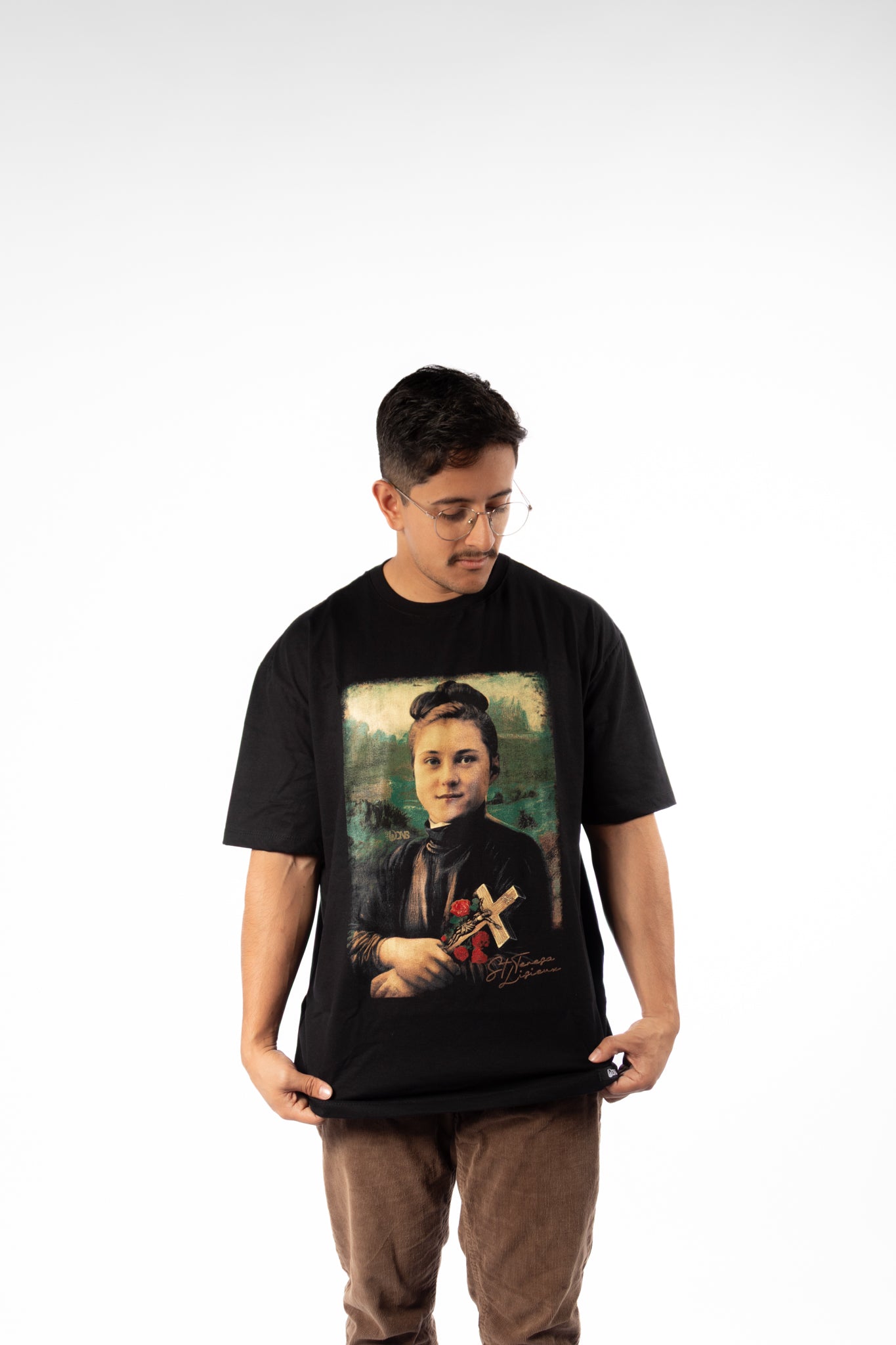 Camiseta Oversized Santa Teresinha do Menino Jesus Quadro - Preto ref 3256